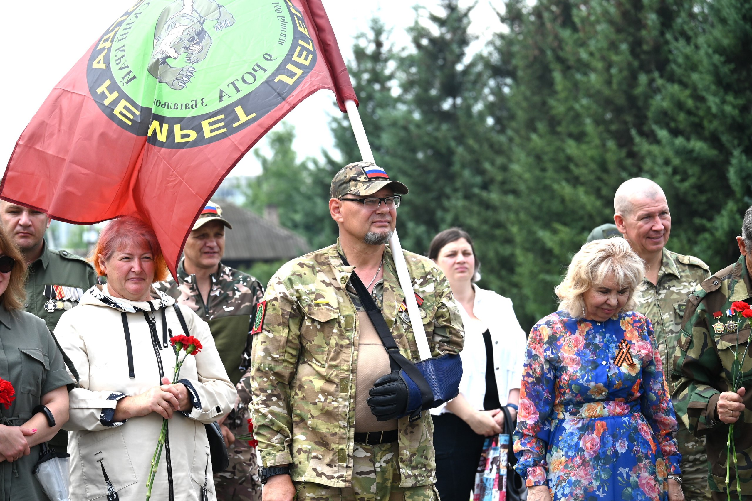 В Минусинске прошла памятная акция ко Дню ветеранов боевых действий.
