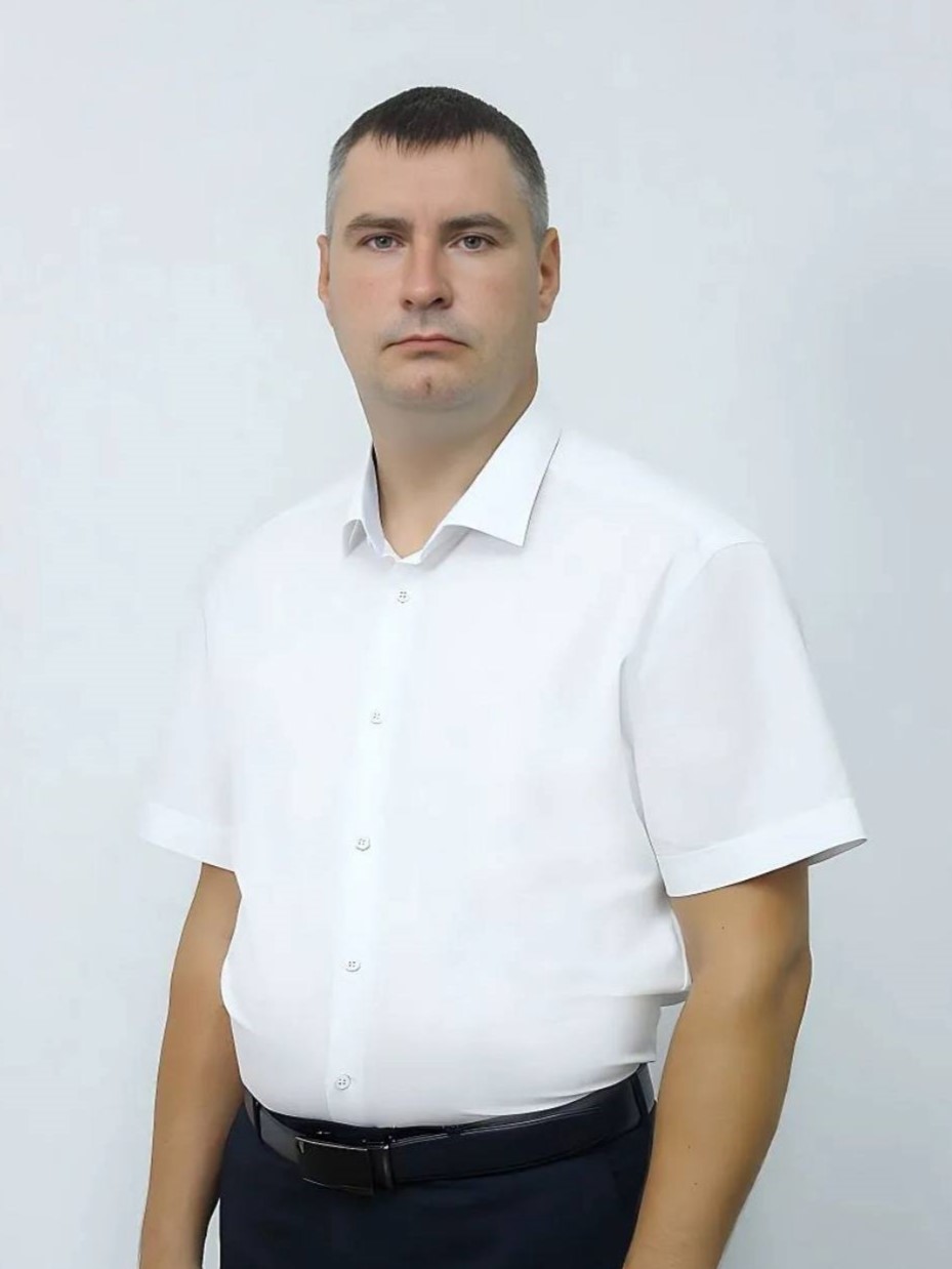 Арнгольд Анатолий Иванович.